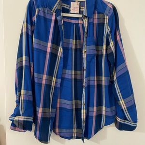 Button down long sleeve ladies shirt. Small